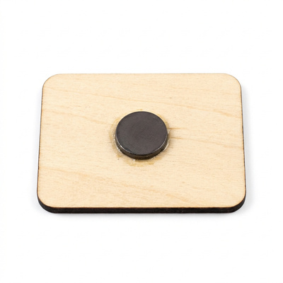 Drewniany magnes z Twoim logo personalizowany grawerem 7x5 cm
