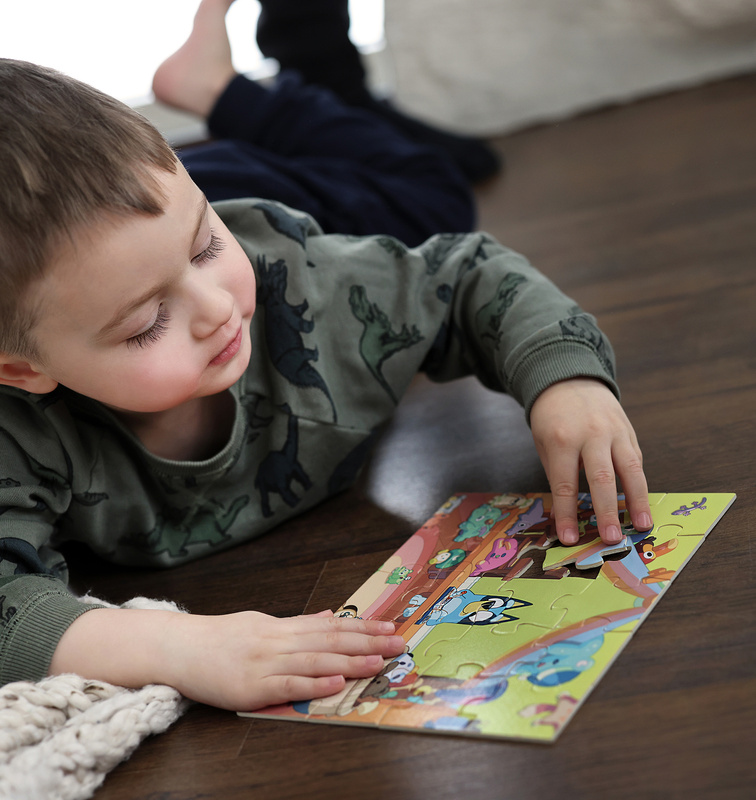 Drewniane puzzle Bluey 20 elementów edukacyjna zabawka dla dzieci układanka