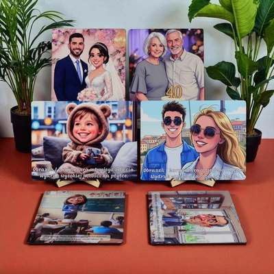 Obrazek na drewnie – Karykatura z Twojego zdjęcia – 20x15 cm z podstawką
