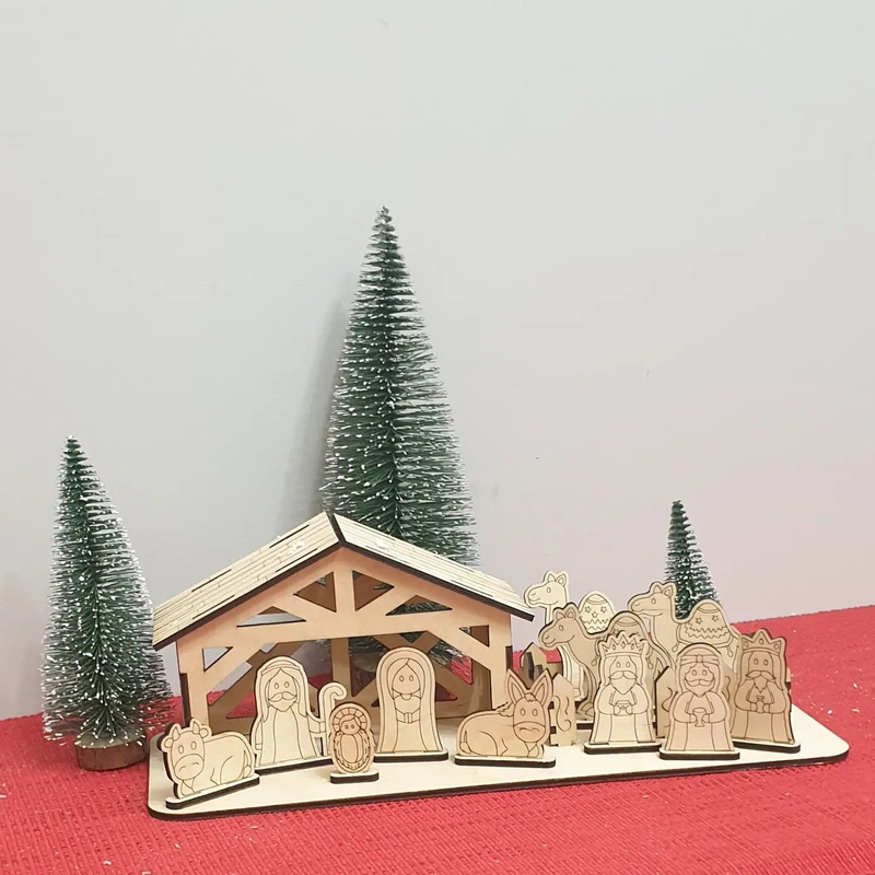 Wooden nativity scene with engraving - 10cm