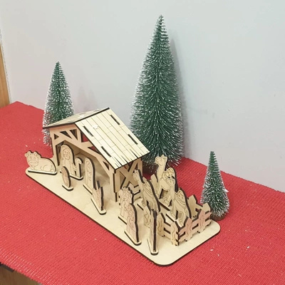 Wooden nativity scene with engraving - 10cm