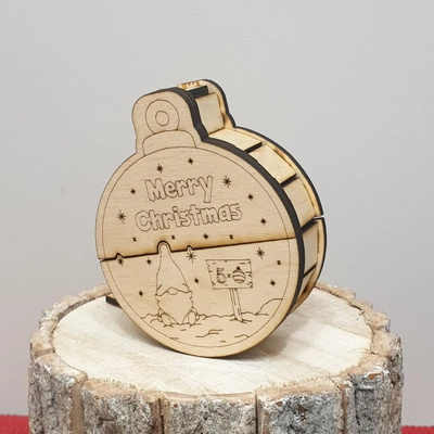 Wooden box with 5 baubles and dedication 