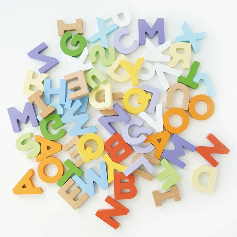 Drewniane literki, zabawka układanka edukacyjna nauka dla dzieci Le Toy Van
