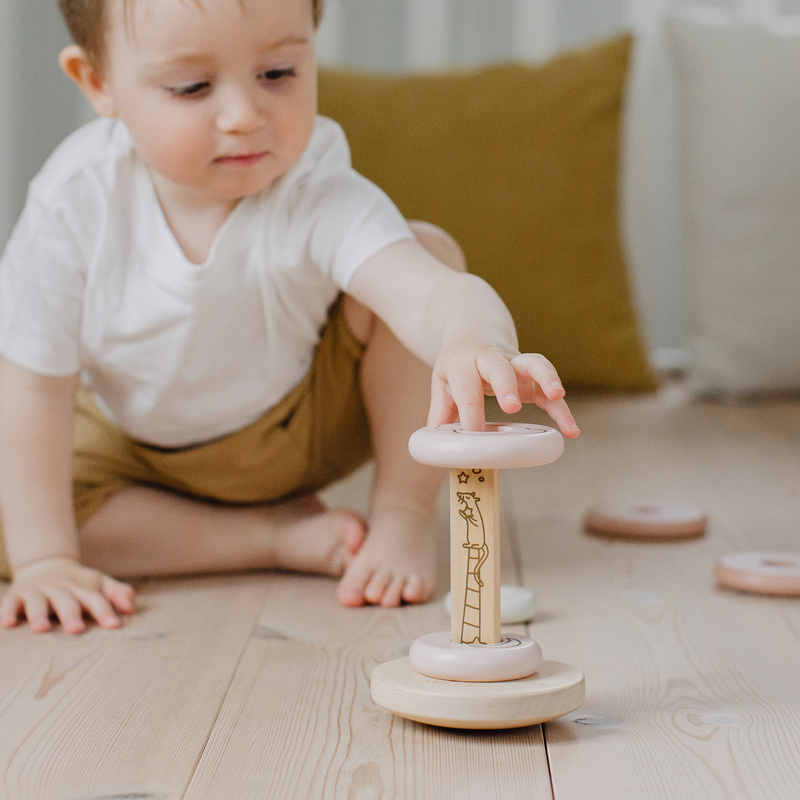 Drewniana układanka różowa piramida, zabawka nakładanka, kółka nauka, Micki
