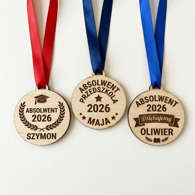 Drewniany medal Absolwent z Twoim imieniem i rokiem – personalizowany na zakończenie roku