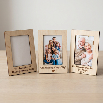 Pionowa ramka na zdjęcie 10x15 z Twoją dedykacją – personalizowana z drewna