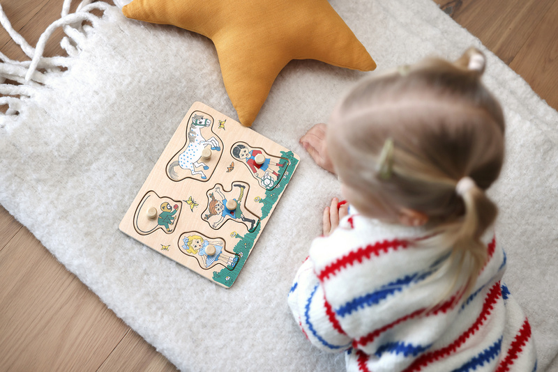 Drewniana układanka puzzle z uchwytami Hello Kitty sorter kształtów zabawka