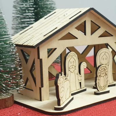 Wooden nativity scene with engraving - 10cm