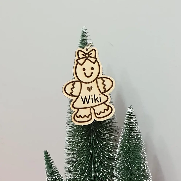 Drewniana bombka "Pani Ciastek" - 9cm