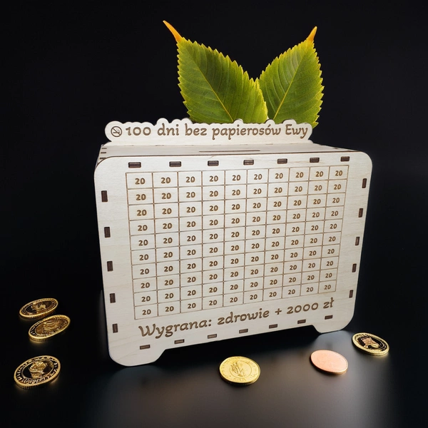 Skarbonka drewniana z celem / wykreślanka. Rzuć palenie.